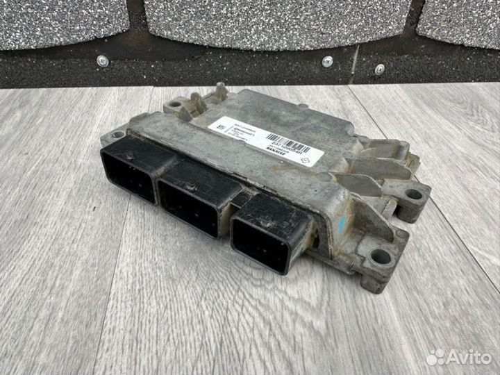 Блок управления двигателем Renault Logan 2