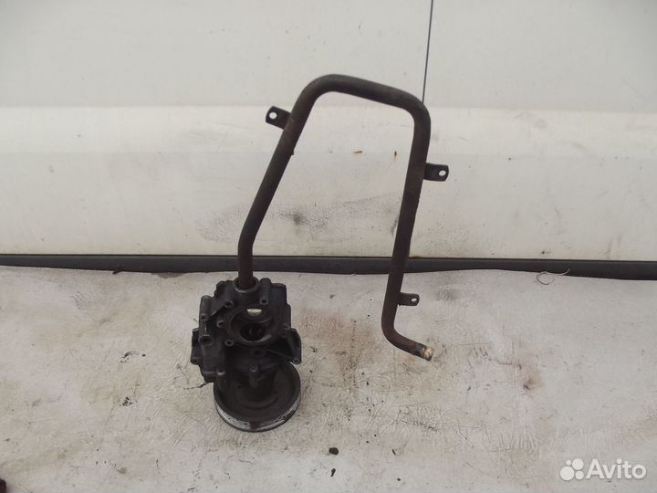 Помпа Mercedes vito W638 108-110D 2.3L OM601