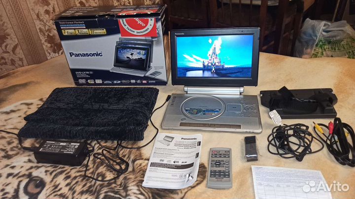 Портативный видеопроигрыватель Panasonic DVD-LX110