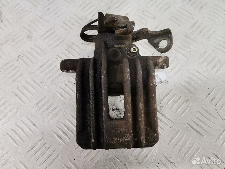 Суппорт задний правый для Audi A4 B5 8E0615424