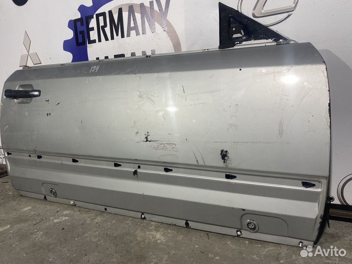 Правая дверь Mercedes W124 coupe