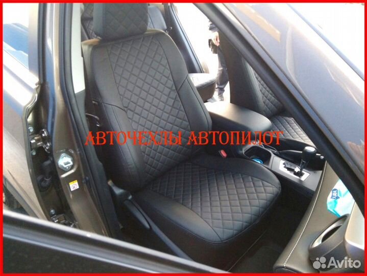 Чехлы Автопилот Toyota Rav4 3 из экокожи чёрные