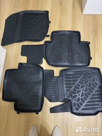 Продам коврики для автомобиля Mitsubishi