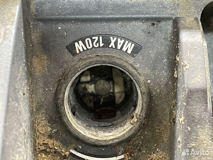 Крышка центральной консоли в сборе с пепельницей и