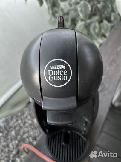 Кофемашина капсульная Nescafe Dolce Gusto Piccolo