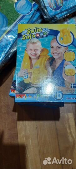 Нарукавники, очки,круги, матрацы продам