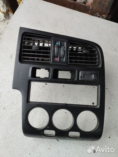 Накладка центральной консоли Nissаn Рrimеrа Ниссан