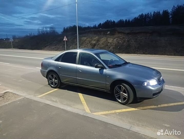 Audi A4 1.8 МТ, 1995, 470 000 км