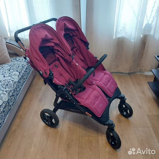 Коляска для двойни с 2мя люльками Valco Baby