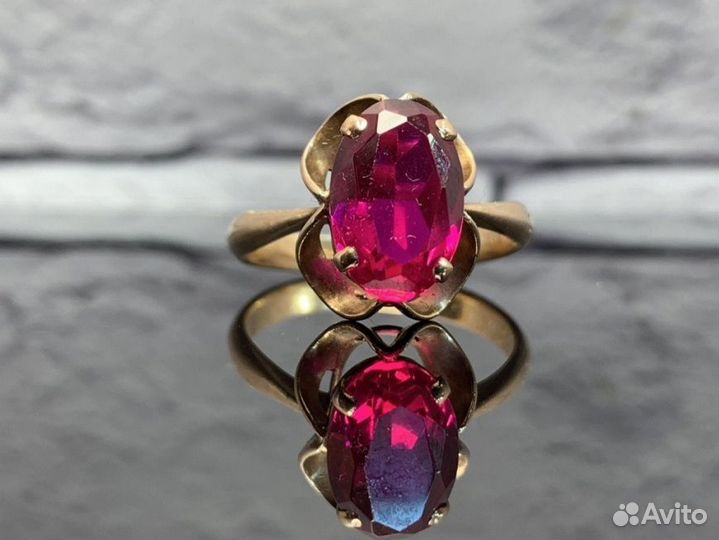 Золотое кольцо 583 пробы массой 4. 58 грамм (Р19)