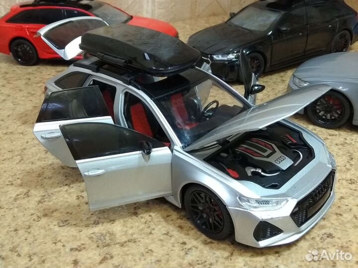 Audi RS6 с багажником модель 1:24