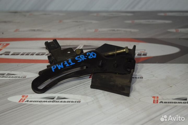 Натяжитель c Nissan Avenir PW11 SR20DE