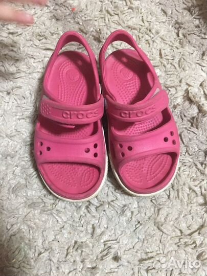 Сандалии crocs