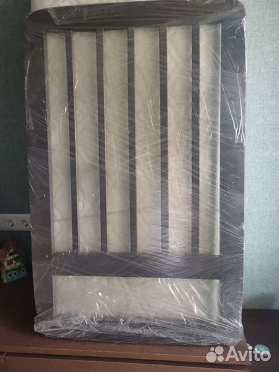 Детская кроватка с матрасом