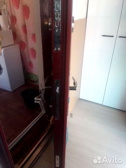 Дверь входная металлическая новая