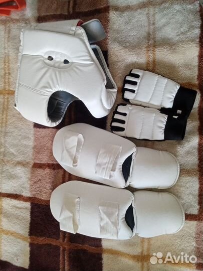 Комплект защиты для каратэ-киокушинкай: