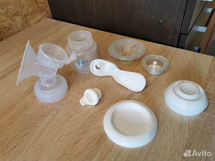 Ручной молокоотсос Avent Comfort SCF330/40 белый