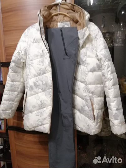 Женский спортивный костюм