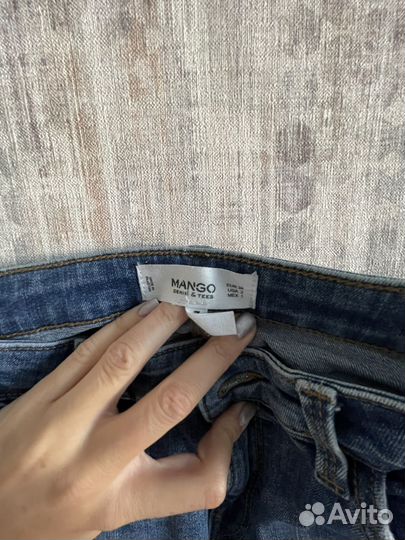 Джинсы Mango