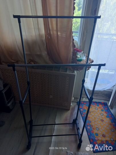 Вешалка напольная новая