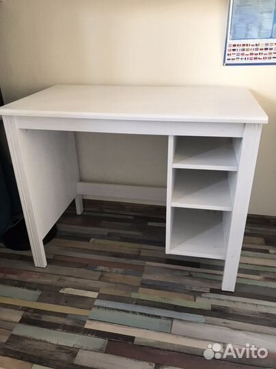 Письменный компьютерный стол IKEA brusali