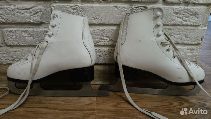 Коньки фигурные 33 размер