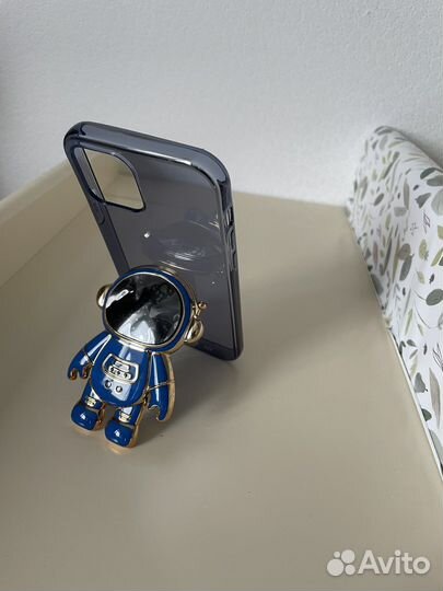 Чехол космонавт на айфон 12 про