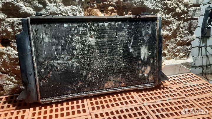 Радиатор двс audi B4 80-90