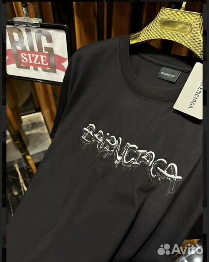 Футболка Balenciaga