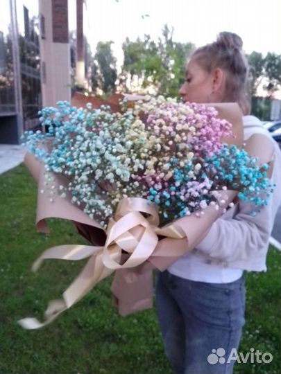 Букет цветов из гипсофилы в крафтовой упаковке