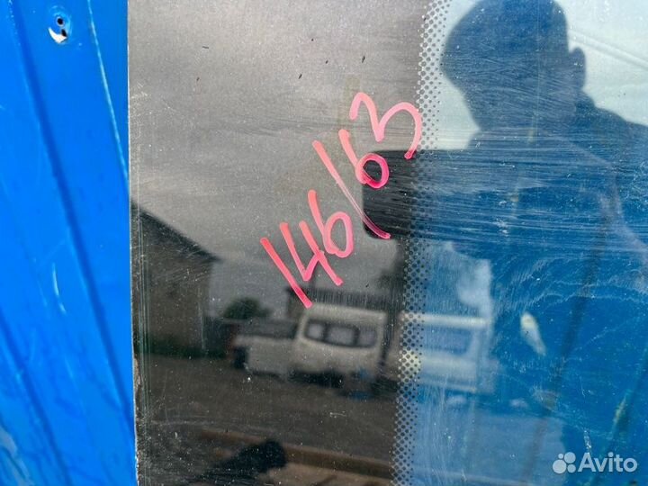 Стекло боковое Ford Transit 2.4