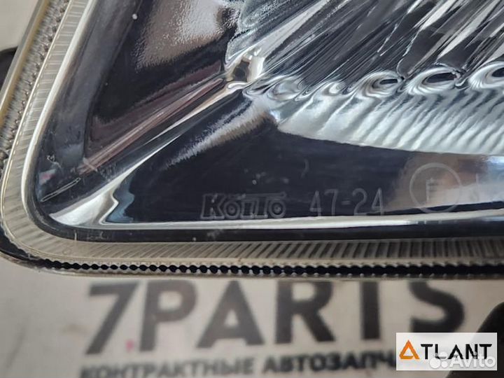 Фара передняя левая toyota prius