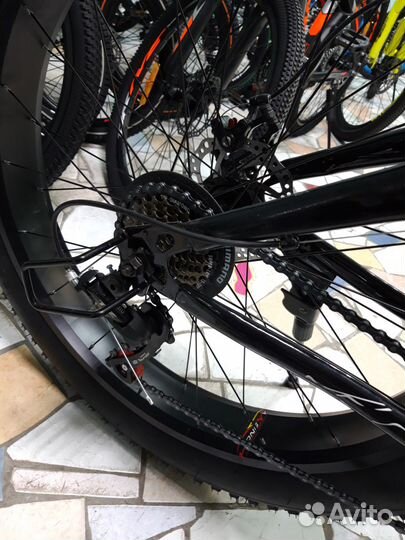 Фэтбайк черно-белый