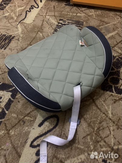 Детский бустер автомобильный
