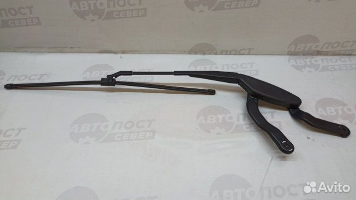 Дворник лобового стекла передний левый