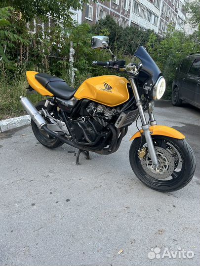 Honda CB 400SFV