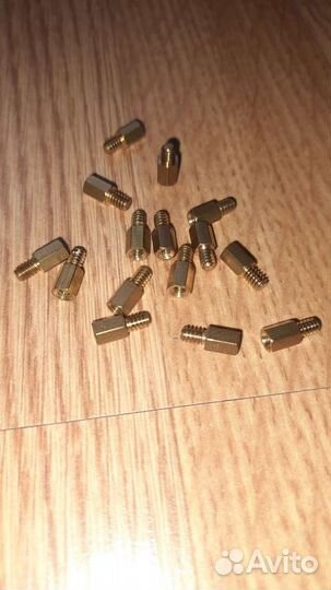 Стойки крепления материнской платы