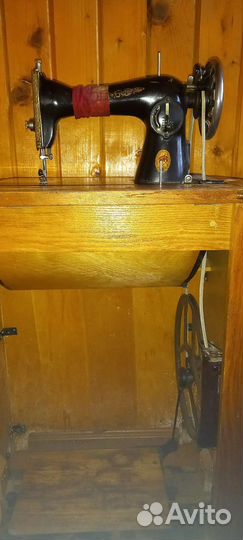 Продается швейная машинка