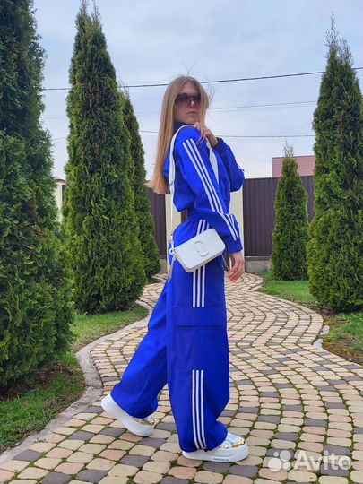 Спортивный костюм женский