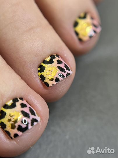 Маникюр и педикюр