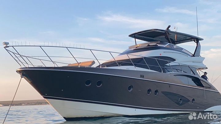 Моторная яхта Marquis 630 Sport Yacht