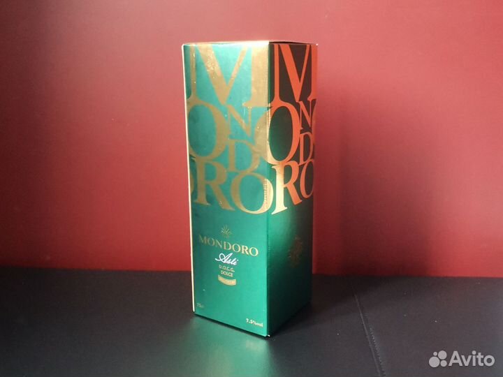 Пустая коробка от Mondoro Asti коньяка Старейшина