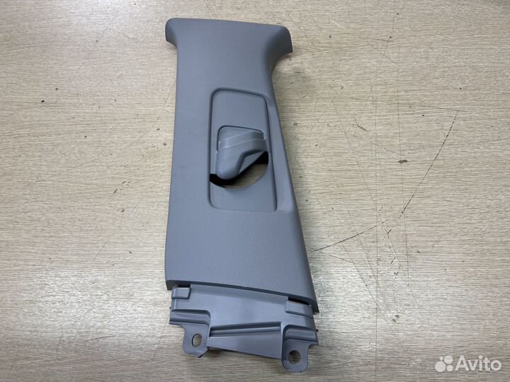 Обшивка левая средней стойки Toyota Camry 75