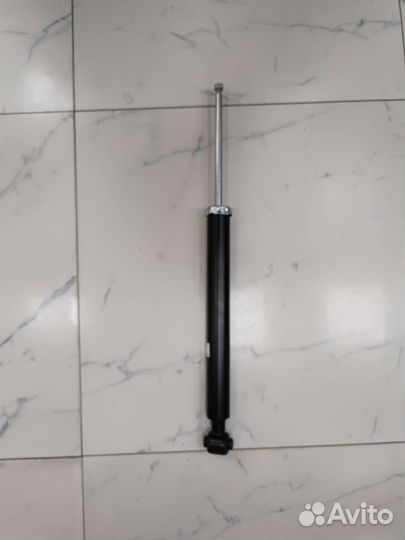 Амортизатор задний Mercedes-Benz W204