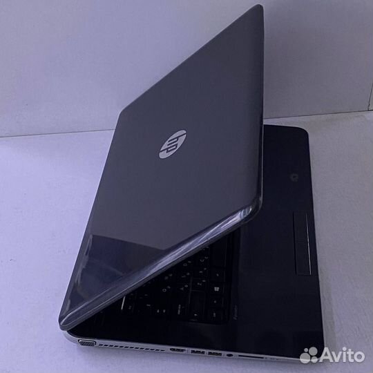Ноутбук HP Pavilion 17-e157sr