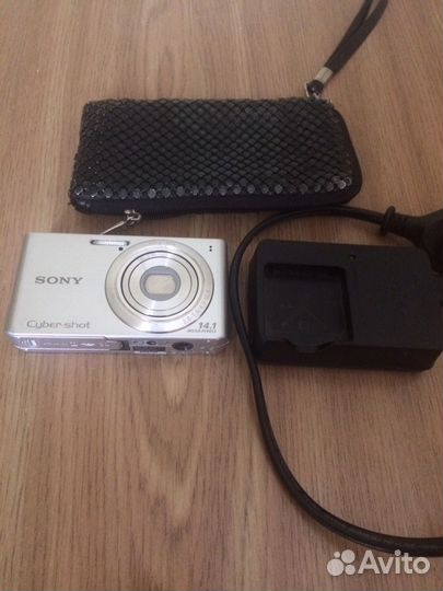 Цифровой фотоаппарат sony