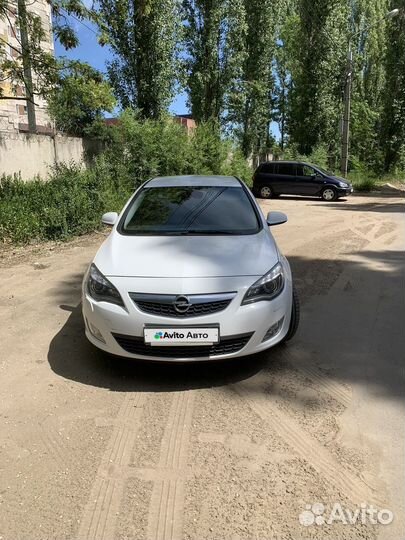 Opel Astra 1.6 МТ, 2011, 222 000 км