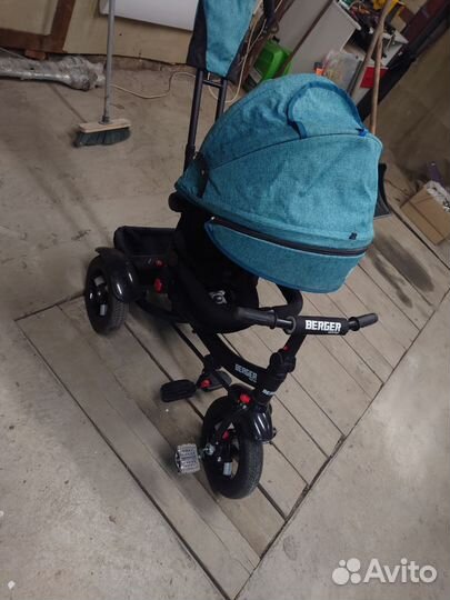 Детский велосипед трехколесный с ручкой