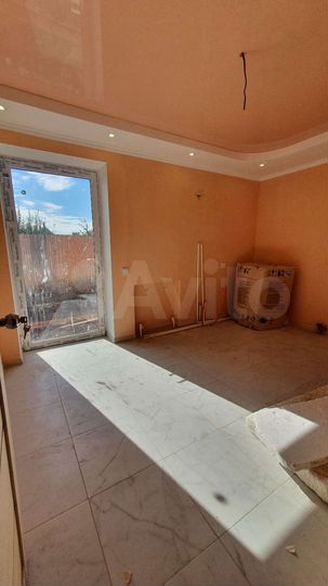 Коттедж 160 м² на участке 10 сот.