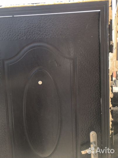 Дверь входная металлическая